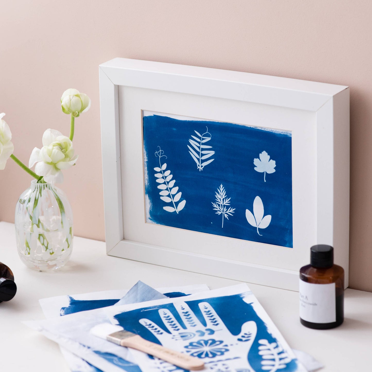 Cyanotype Kit, DIY sun printing, botanical solar printing